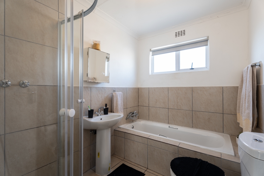 1 Bedroom Property for Sale in Parow North Western Cape